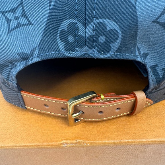 Louis Vuitton NWT’s black and grey monogram baseball cap..archived. Never worn, - Picture 4 of 11